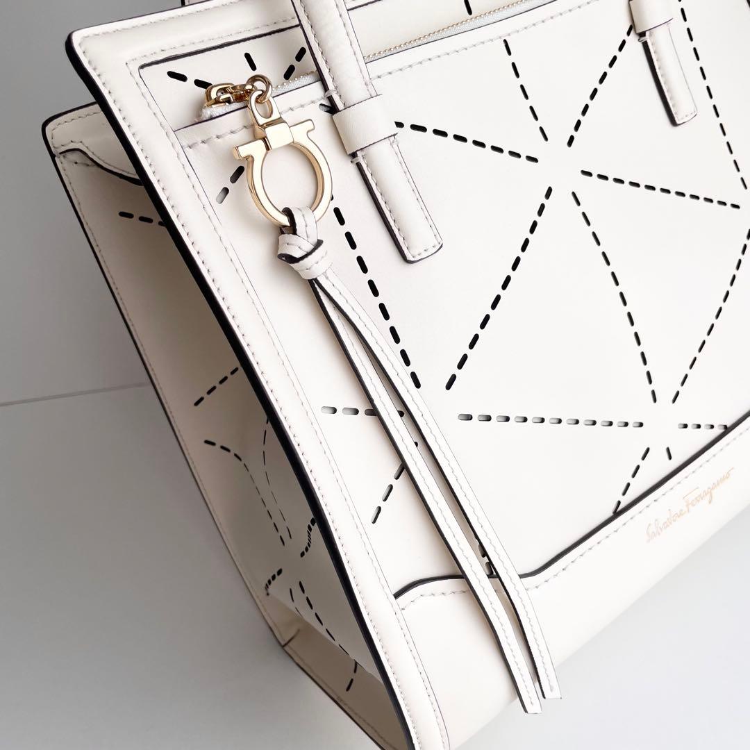 サルヴァトーレ フェラガモ トートバッグ エイミー ガンチーニ レザー 新品保管