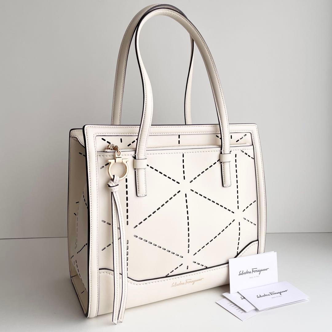 サルヴァトーレ フェラガモ トートバッグ エイミー ガンチーニ レザー 新品保管