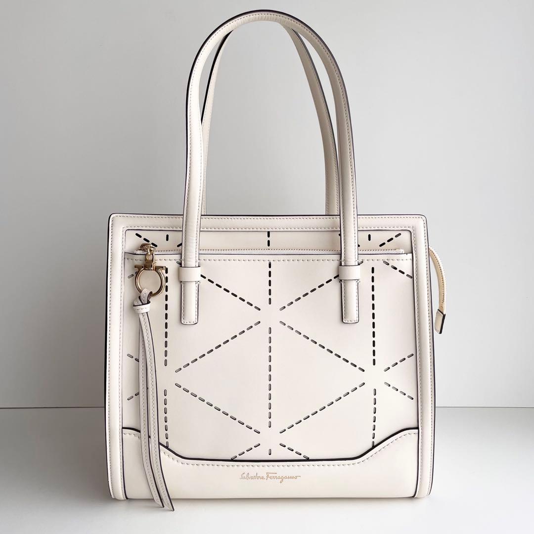 サルヴァトーレ フェラガモ トートバッグ エイミー ガンチーニ レザー 新品保管
