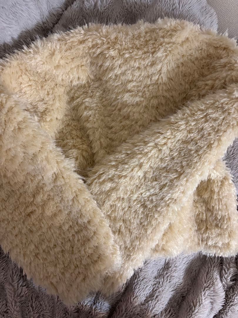 Mila Owen 金釦フェイクファー丈短ジャケット