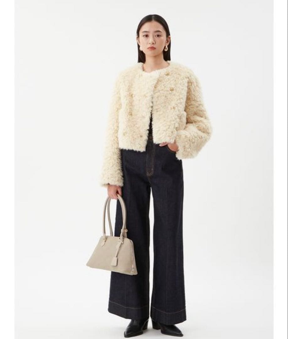 Mila Owen 金釦フェイクファー丈短ジャケット