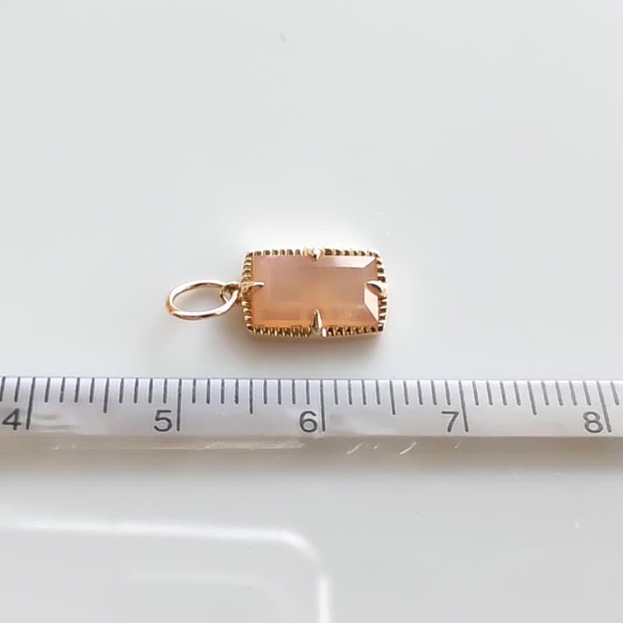 美品 agete アガット K10ムーンストーン 透かし チャーム