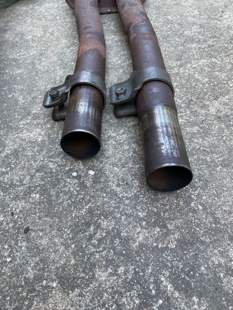 「箱スカ2000GTR ４ドア用　純正マフラー中古品」