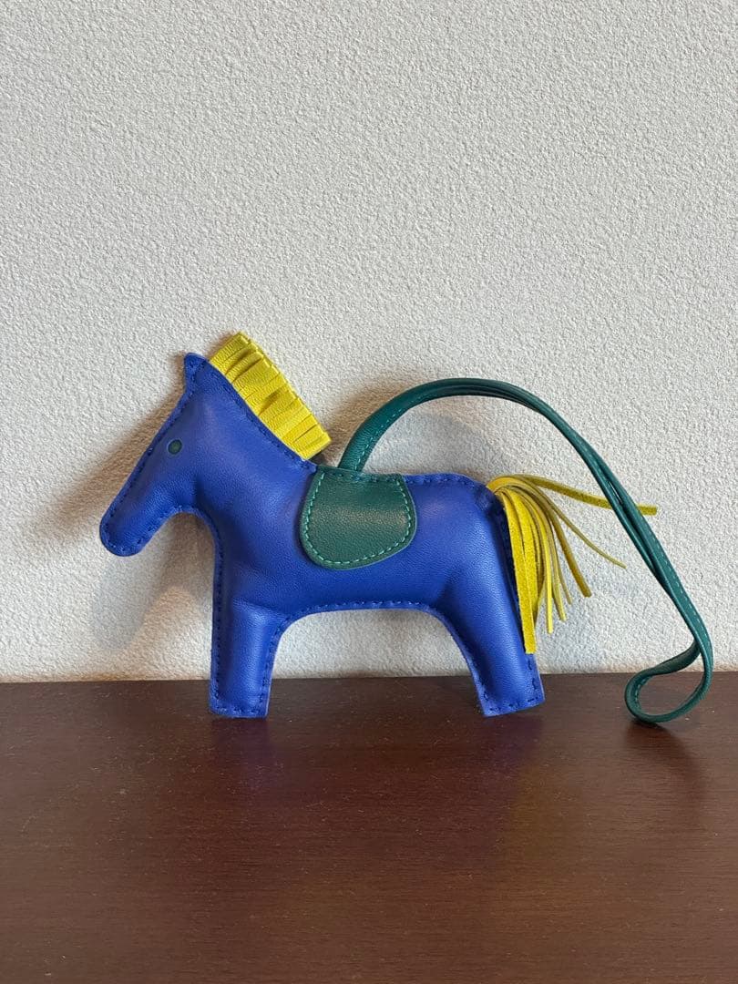 Hermès ロデオ MM レザー チャーム