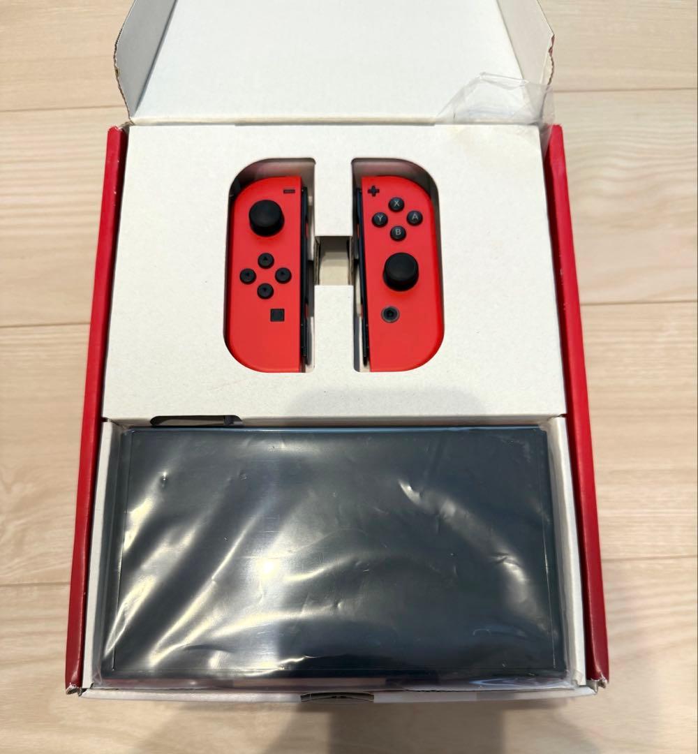 本体未使用　ジョイコンのみ使用Nintendo Switch マリオレッド 美品