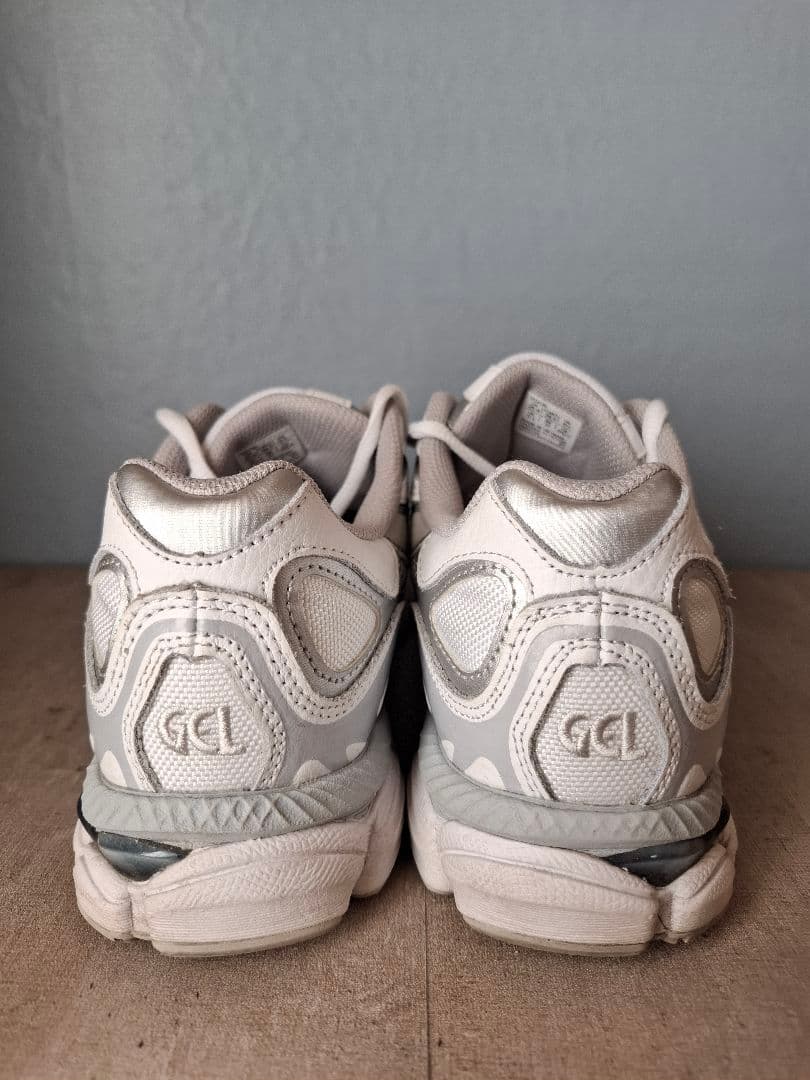 【美品】ASICS GEL-NYC 25cm スニーカー
