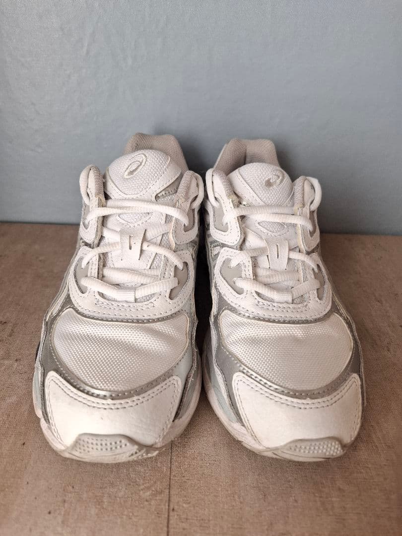 【美品】ASICS GEL-NYC 25cm スニーカー