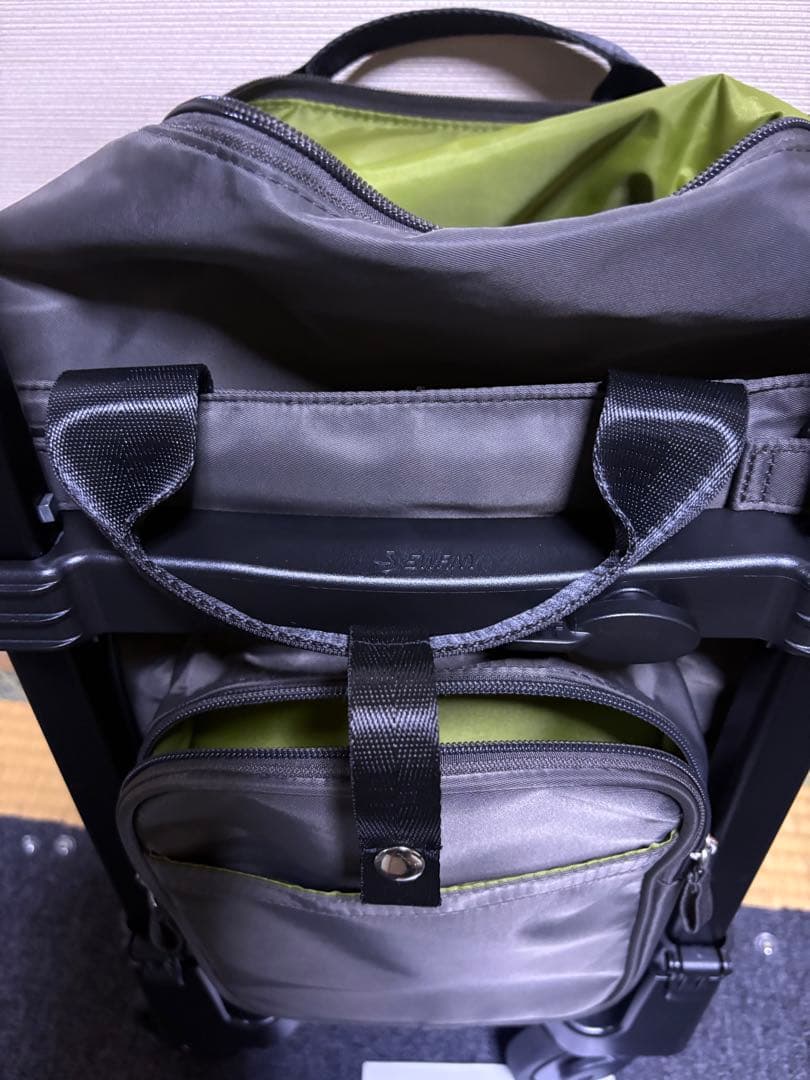 スワニー　Mサイズ　ブラウン　75ミリキャスター