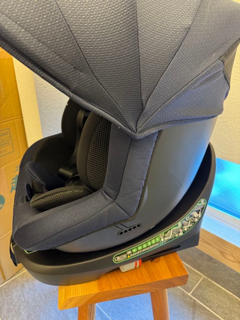 ISOFIX チャイルドシート ネイビー　RM-2005