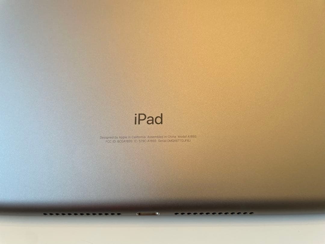 Apple iPad 第六世代　32GB Wifiモデル