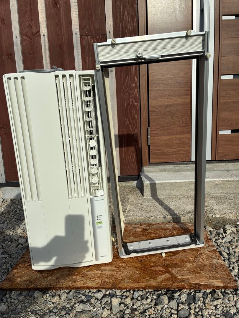 取りに来れる方限定2019年製コロナ窓用エアコン