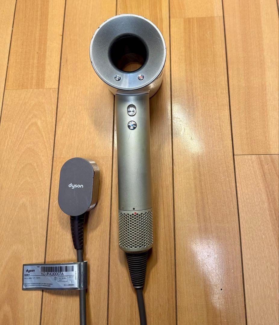 【美品】Dyson Supersonic ドライヤー ブラックHD01