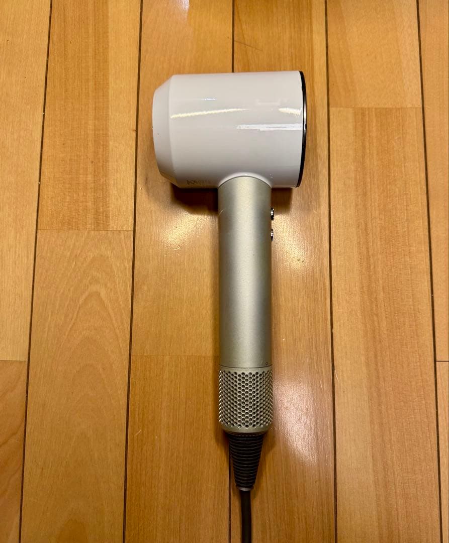 【美品】Dyson Supersonic ドライヤー ブラックHD01