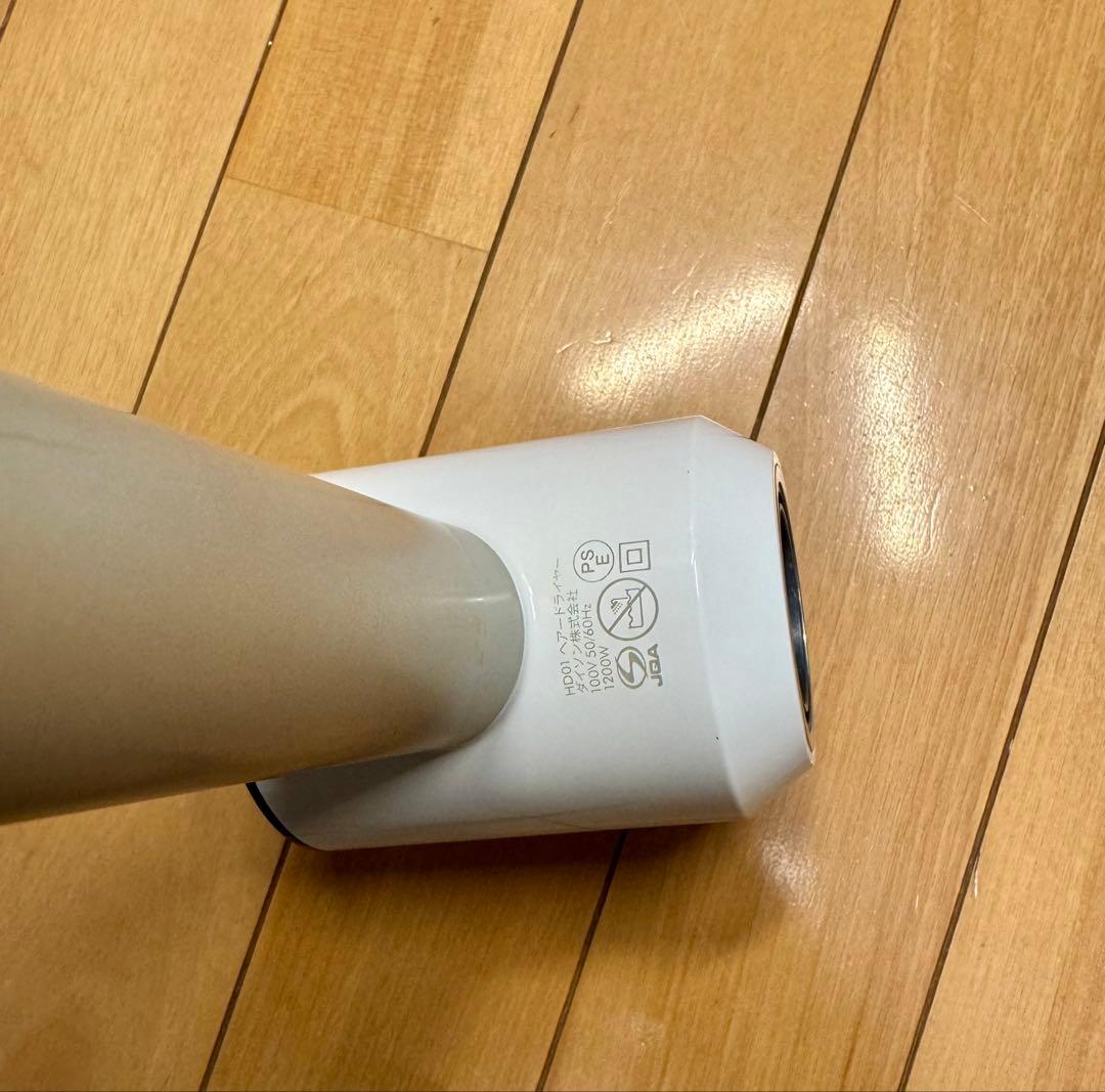 【美品】Dyson Supersonic ドライヤー ブラックHD01