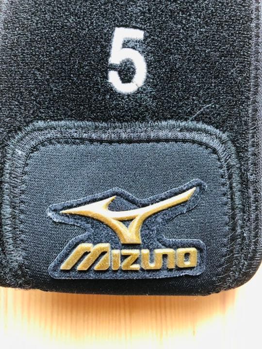 松田宣浩/ソフトバンクホークス5 ミズノ　リストガード　２０１０年頃　実使用品