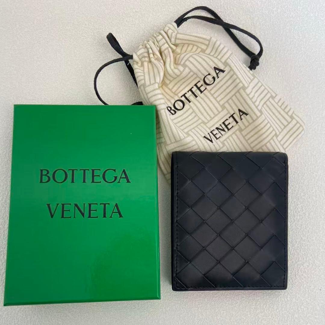 美品✨送料込み Bottega Veneta ブラックレザー二つ折り財布