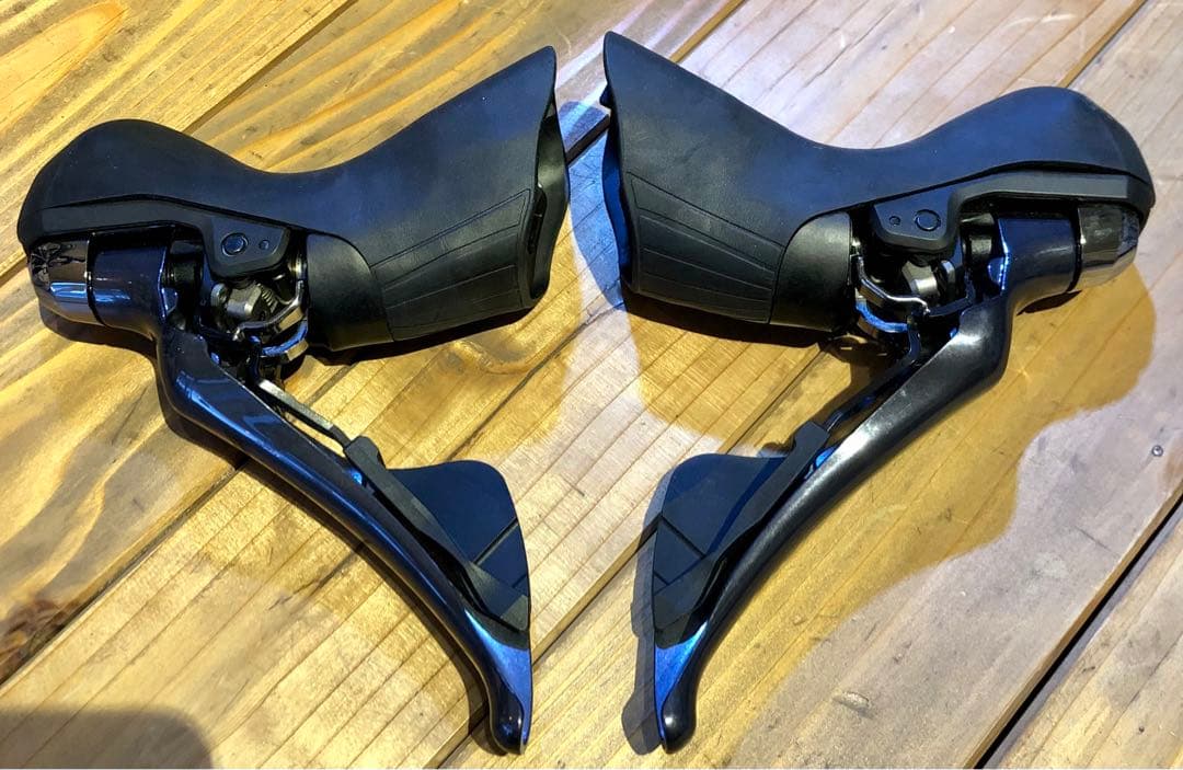 [思うところあり値下げw] 美品シマノ ST-R8020Disc機械式