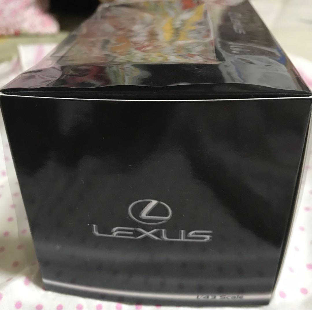 レクサス　LBX 左ハンドル　京商　①