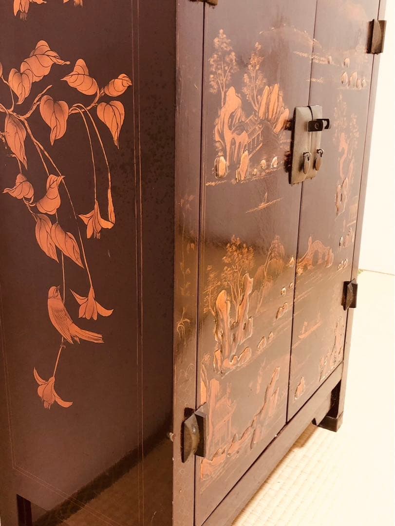 中国の古い 棚 キャビネット アンティーク 格安にて