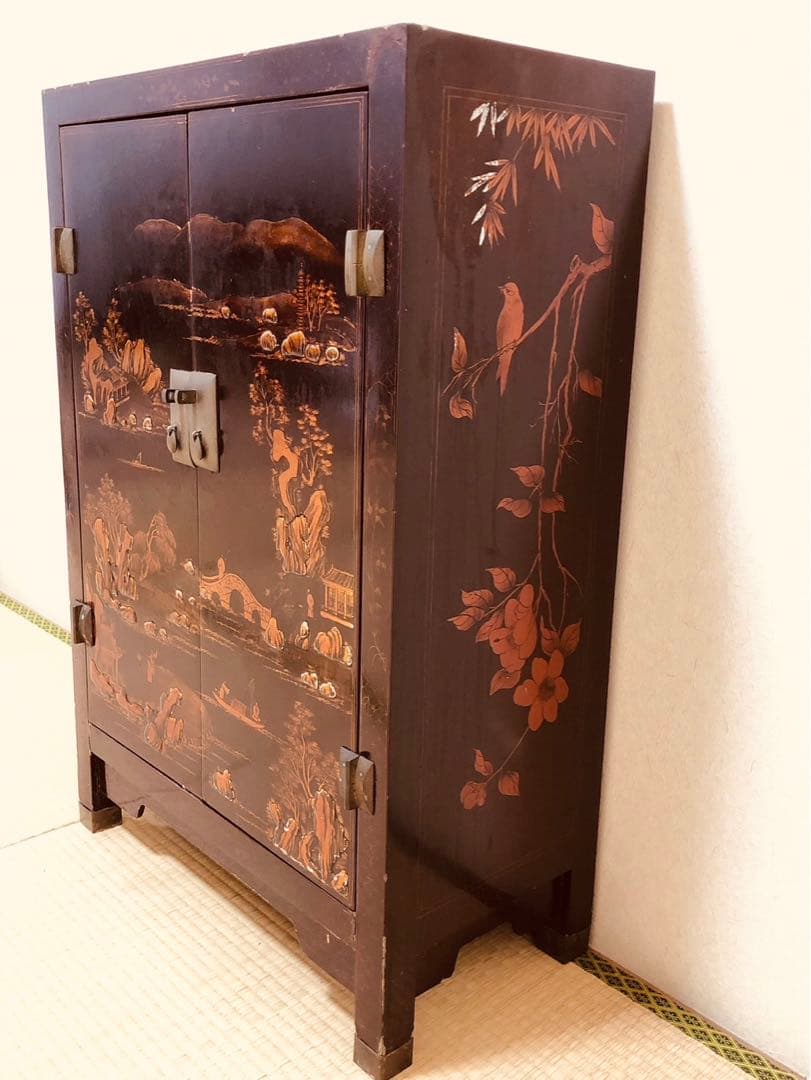 中国の古い 棚 キャビネット アンティーク 格安にて