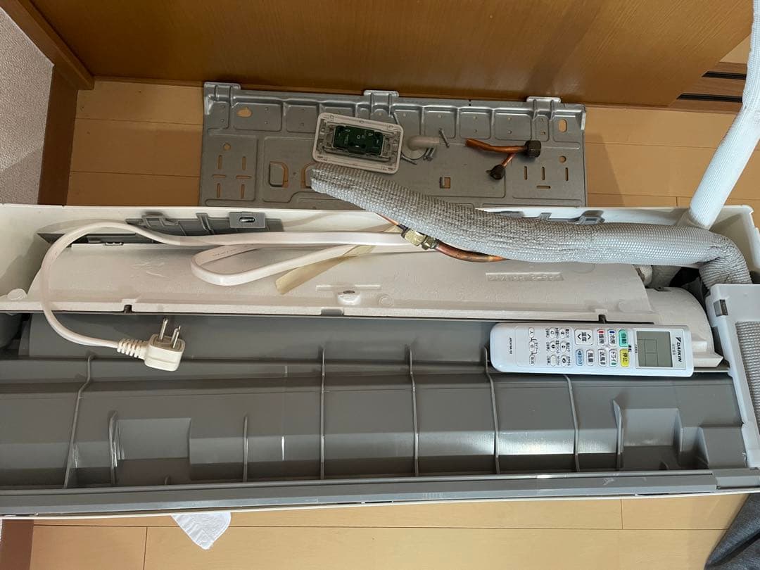 み*ん様 エアコン ダイキン 14畳用冷房4kw 2023年製(引き取りの方限定