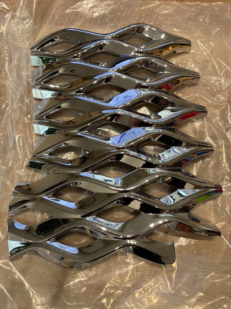 ユアーズ　90ヴォクシー フォグランプガーニッシュ