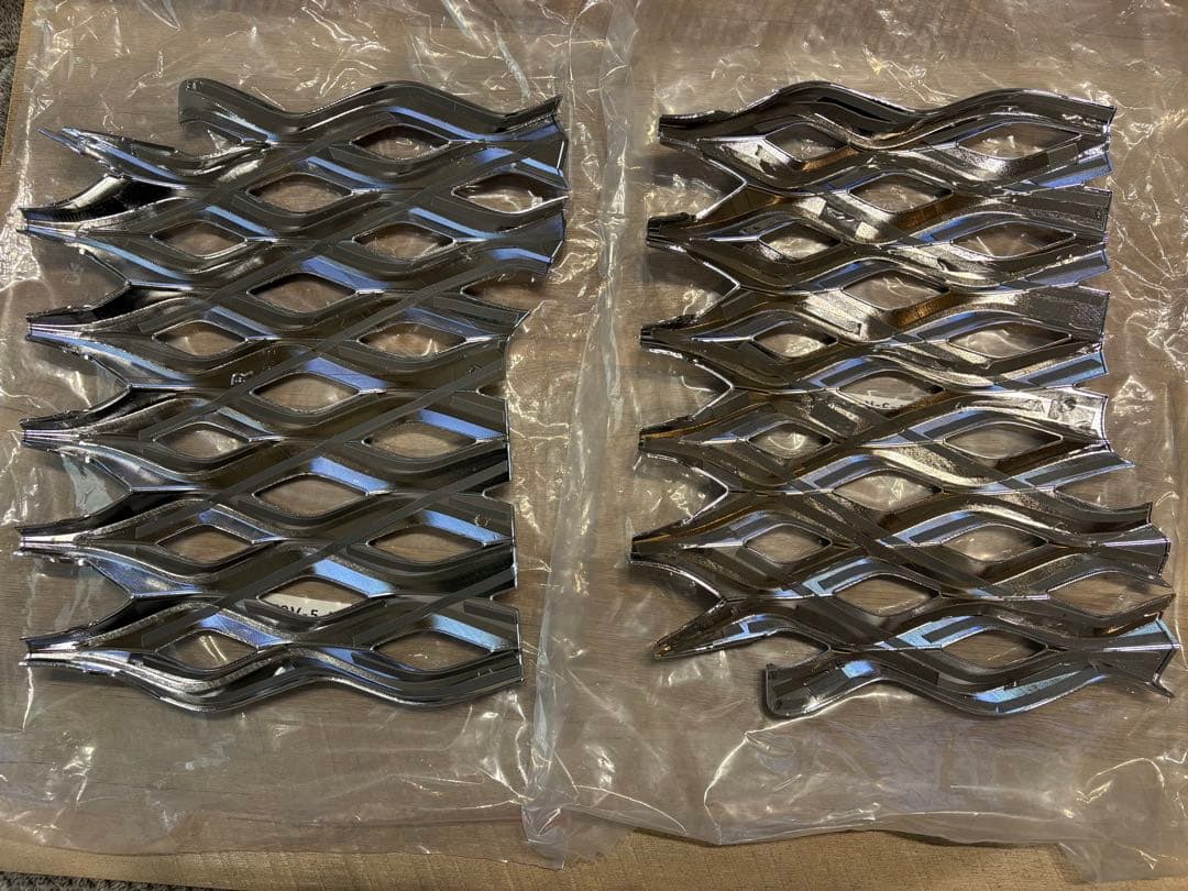 ユアーズ　90ヴォクシー フォグランプガーニッシュ