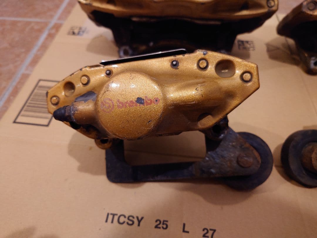 brembo Fr.Rrブレーキキャリパーセット