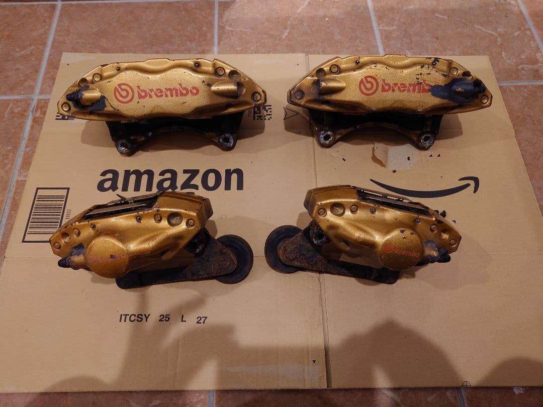 brembo Fr.Rrブレーキキャリパーセット