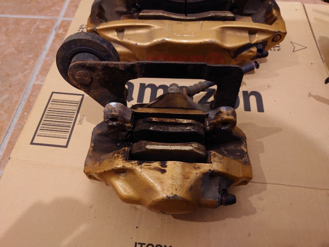 brembo Fr.Rrブレーキキャリパーセット