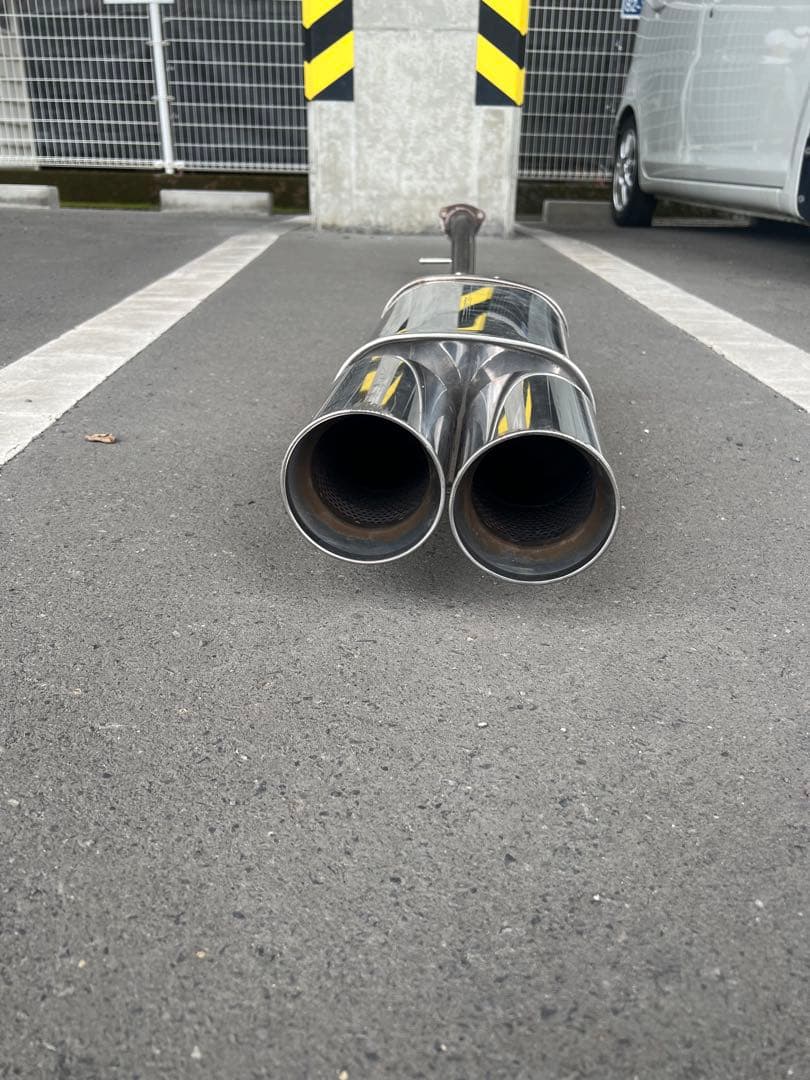 ホンダ　レジェンドka9 社外マフラー