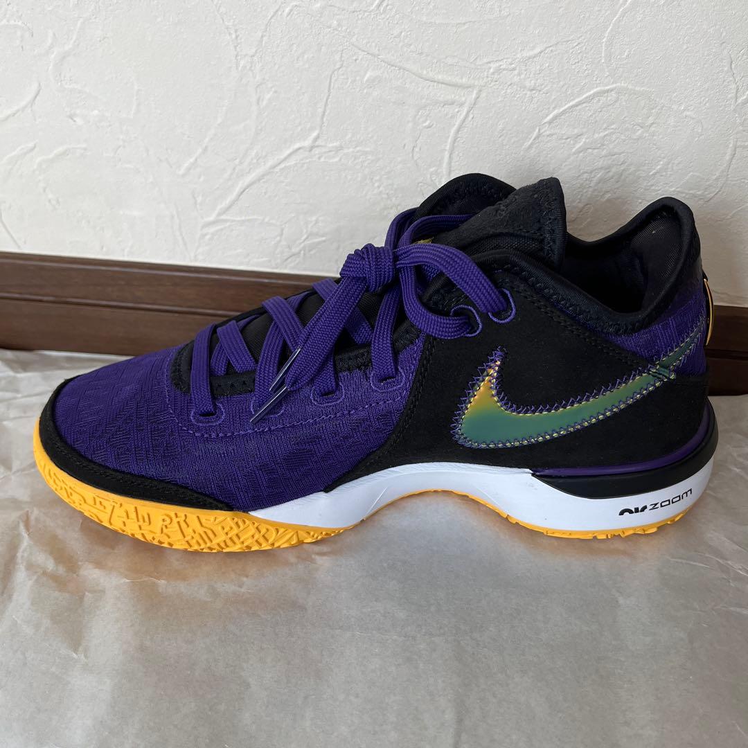 新品　Nike バスケットボールシューズ　25.0 DR8788-500