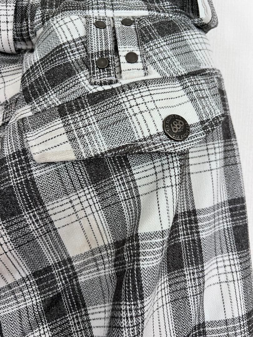 686 six eight six スノーボードウェア　スキーウェア　パンツ　S