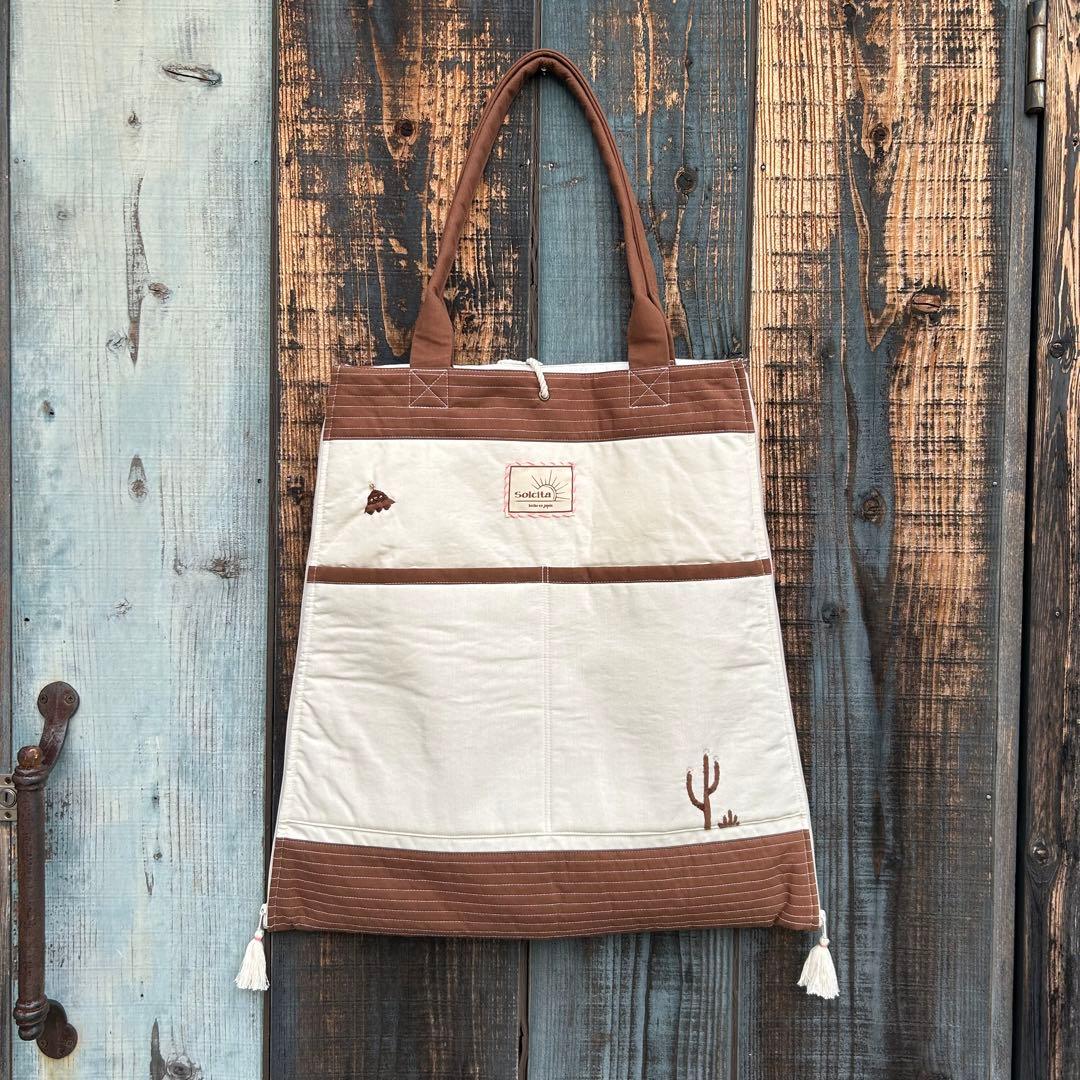 バッグにもなるサーフボードキャリーバッグ