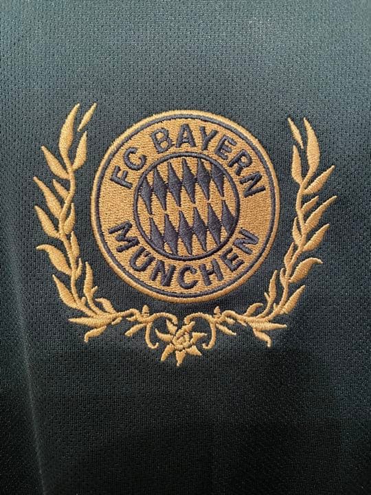 【年末限定特価/正規品】バイエルン 4thユニフォーム レヴァンドフスキ