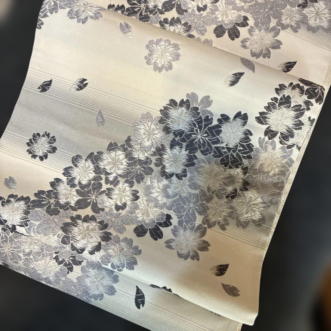 専用機です　桜　刺繍　袋帯