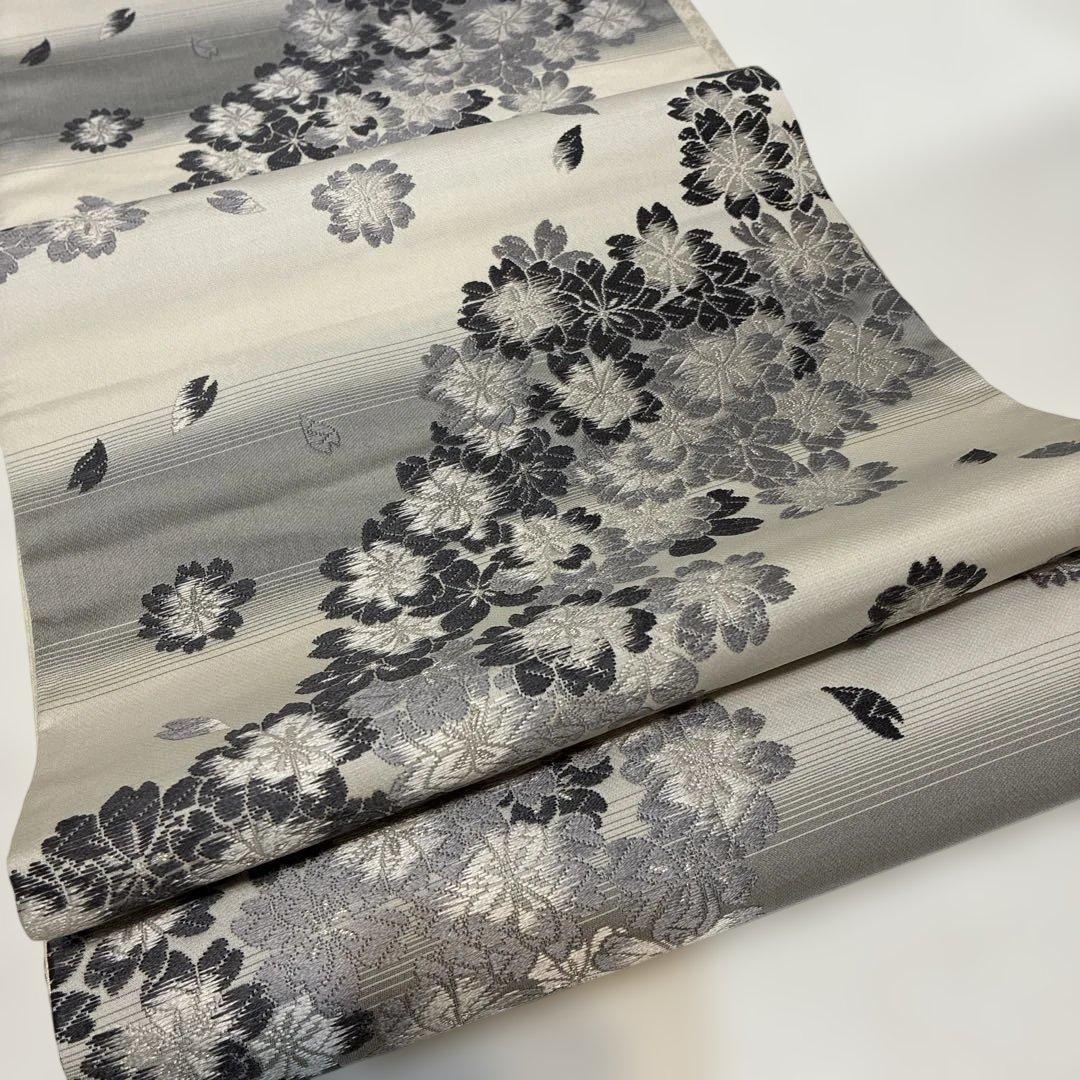 専用機です　桜　刺繍　袋帯