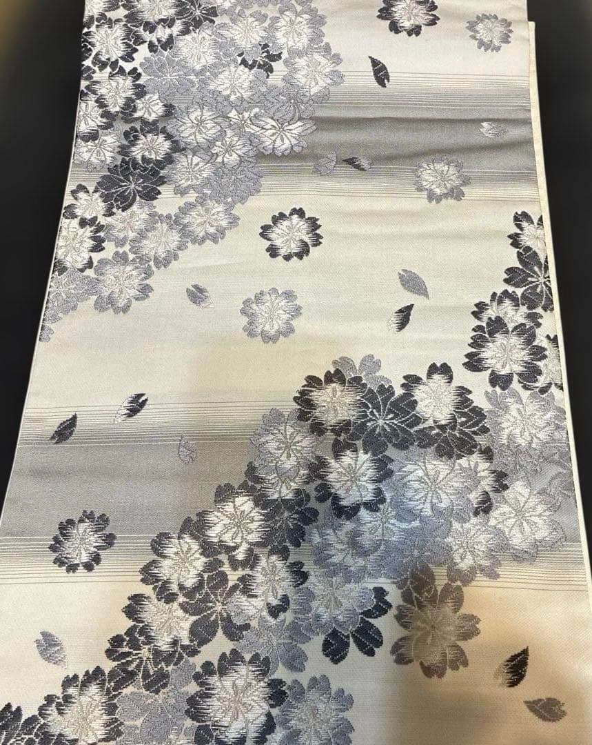専用機です　桜　刺繍　袋帯
