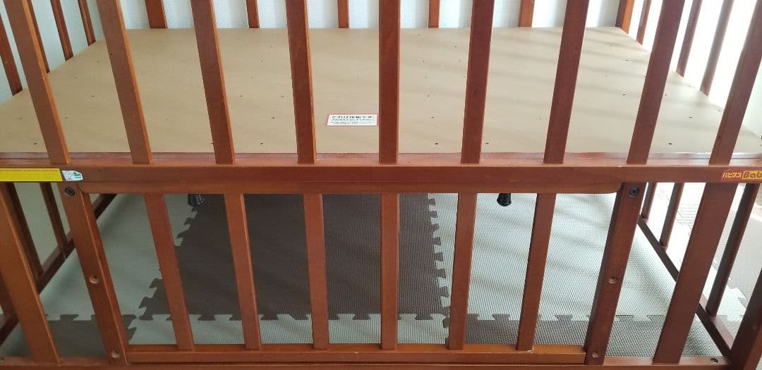 木製ベビーベッド