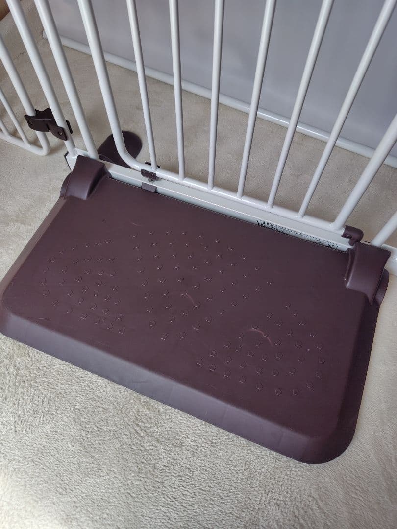 日本育児　おくだけとおせんぼ　おくトビラ　ホワイトスチール