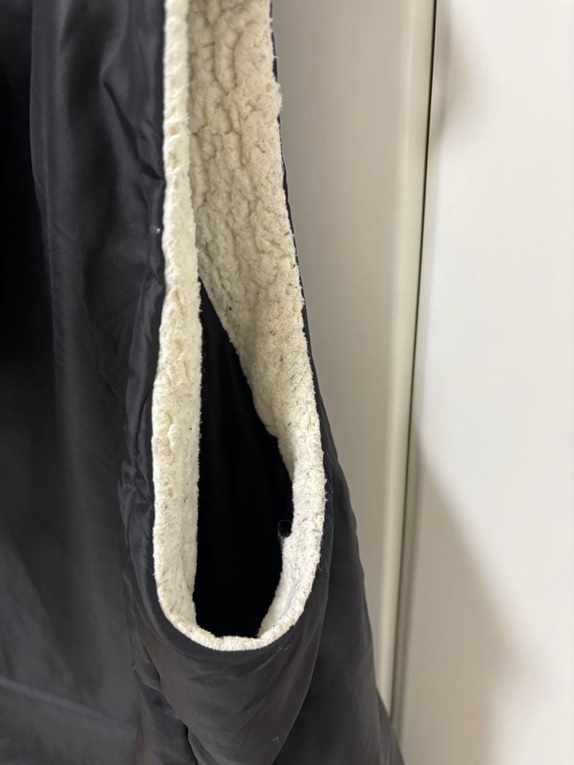 フード付きフリース　ベスト　トミーヒルフィガー