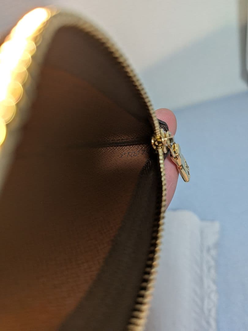 LOUIS VUITTON モノグラムケース