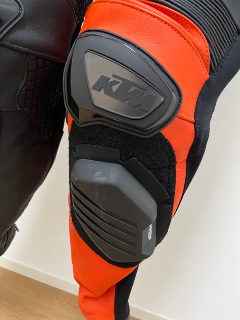 KTM 革ツナギ　レザー バイクツナギ　ブーツグローブセット　レーシングスーツ