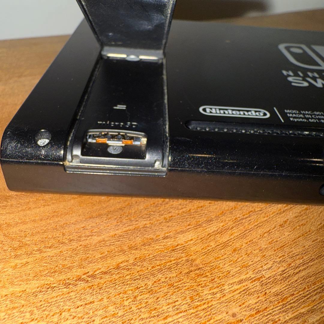 Nintendo switch 本体のみ　中古