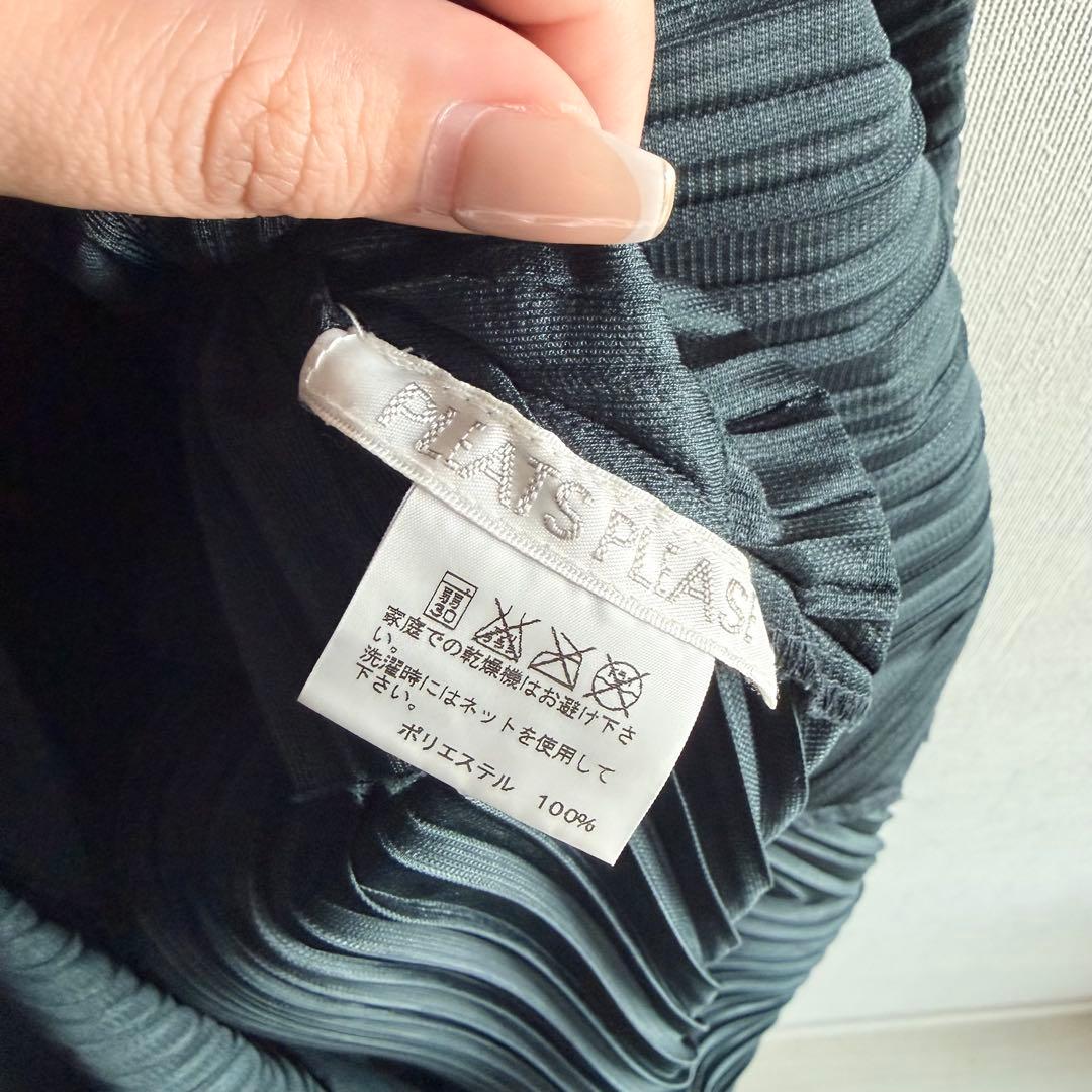 プリーツプリーズ　ダークグリーン　ワンピース　美品