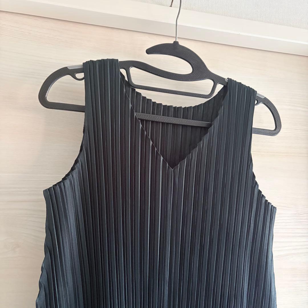 プリーツプリーズ　ダークグリーン　ワンピース　美品