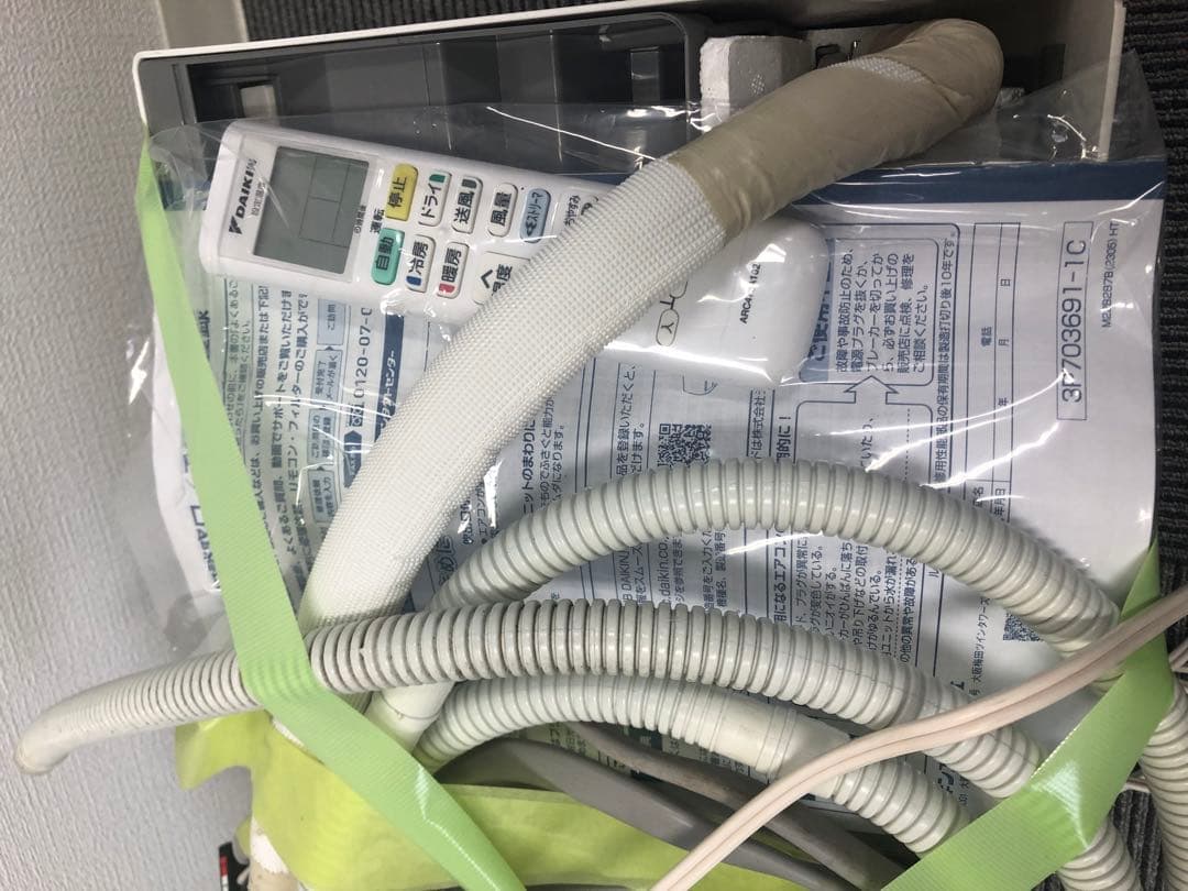 レイ様　DAIKIN F22ZATES-M 壁掛け型エアコン 2023年製