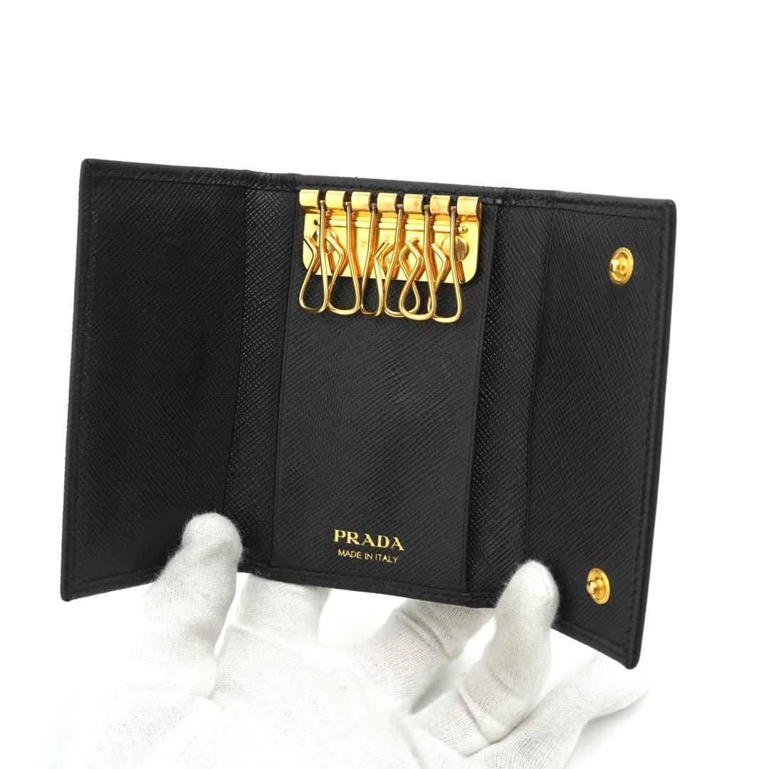 ✨未使用に近い✨　PRADA キーケース　三角プレート　サフィアーノレザー　6連