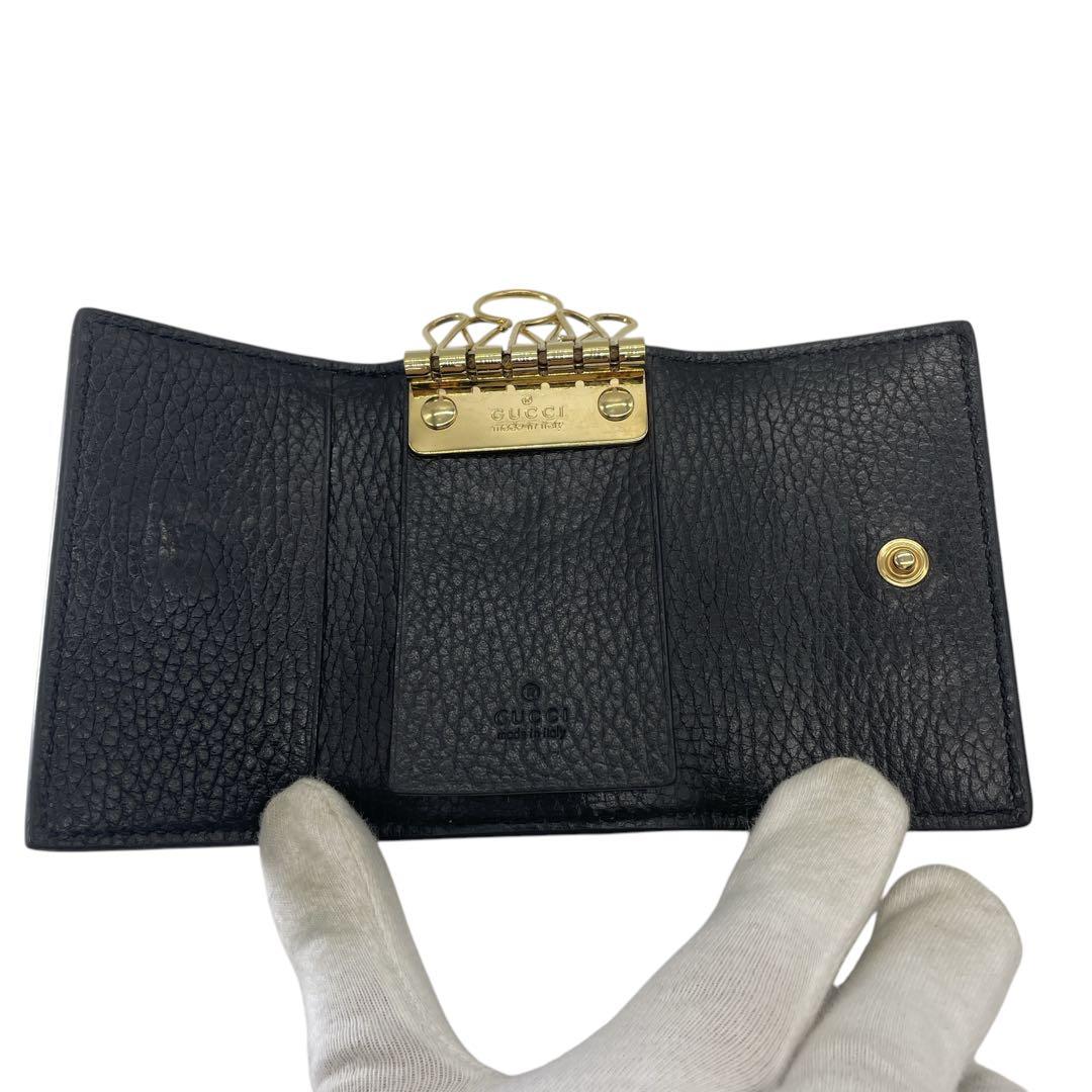 【未使用級 極美品】グッチ ダブルG バイカラー 6連キーケース ブラック 現行