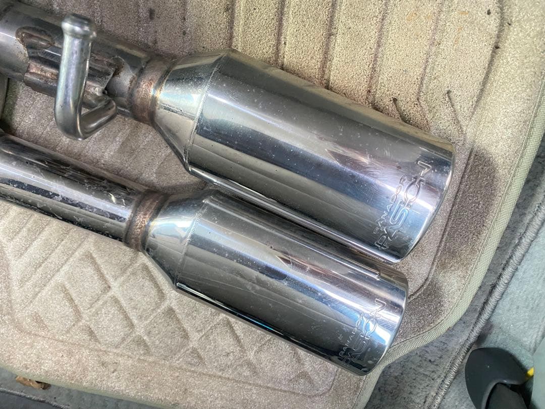 早い者勝ち！30プリウス ガナドール　ステンレス ダブルマフラー